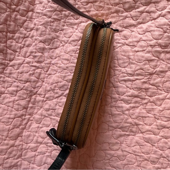 🌟COACH X Disney✨Limited Edition✨ Brown Crossbody Bag with Mickey Mouse Design - Picture 14 of 14